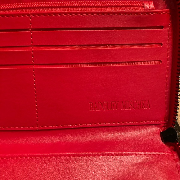 NWT Badgley Mischka zip wallet - Picture 4 of 4